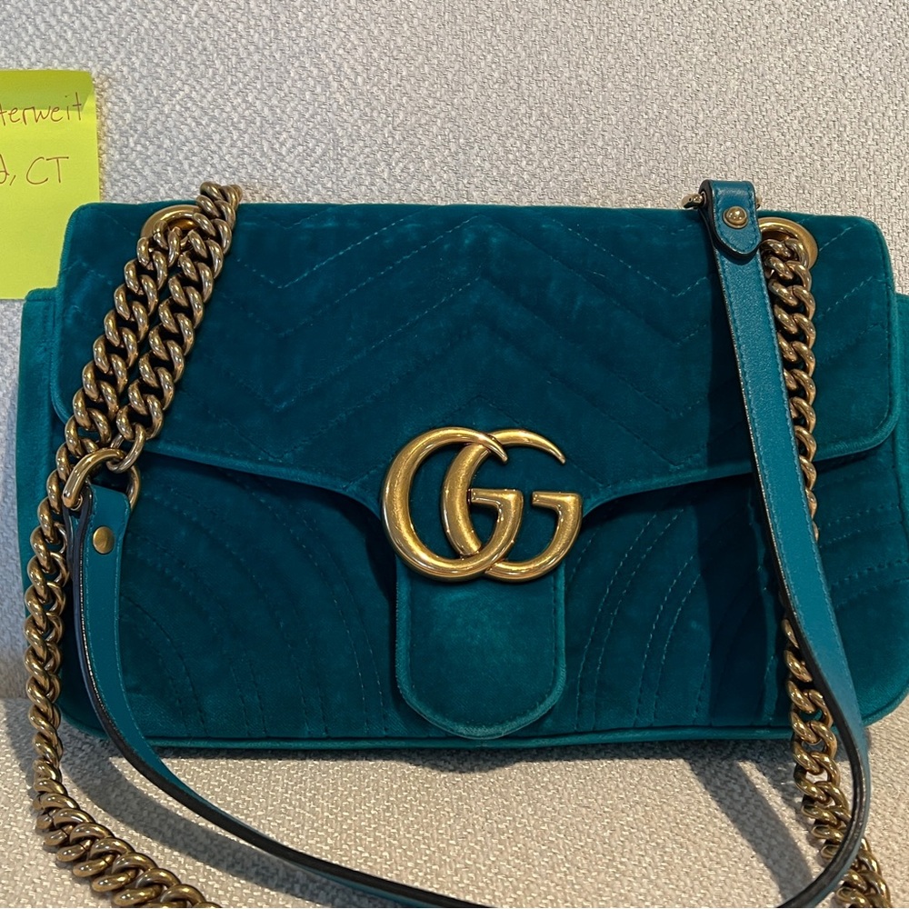 Gucci gg marmont flap bag matelasse velvet small